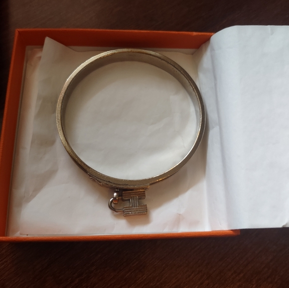 Authentic Hermes Kelly bracelet
